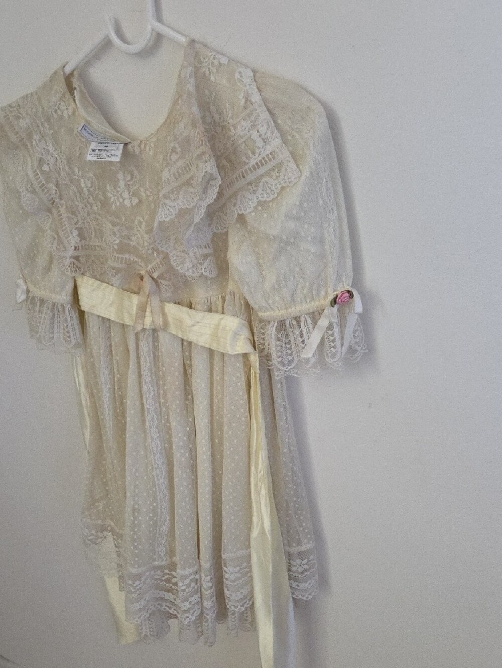Gunne Sax Vintage Girls' Lace Overlay Dress in Cream Size 4 - Picture 4 of 8